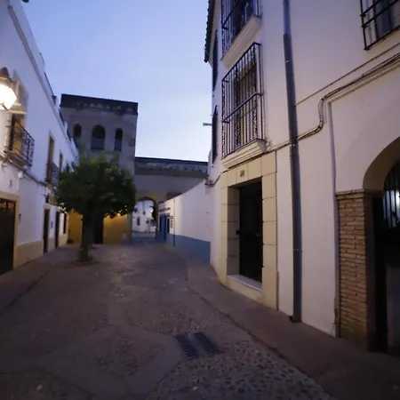 En San Basilio Junto A Torre De Belen Córdoba