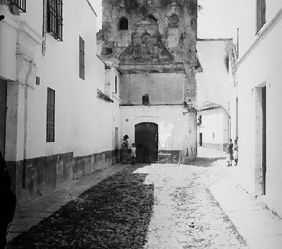 En San Basilio Junto A Torre De Belen