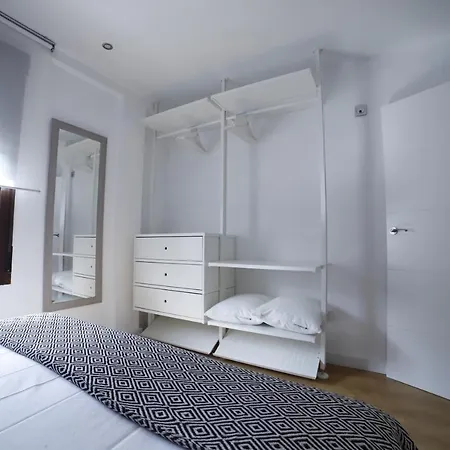 Apartment En San Basilio Junto A Torre De Belen *